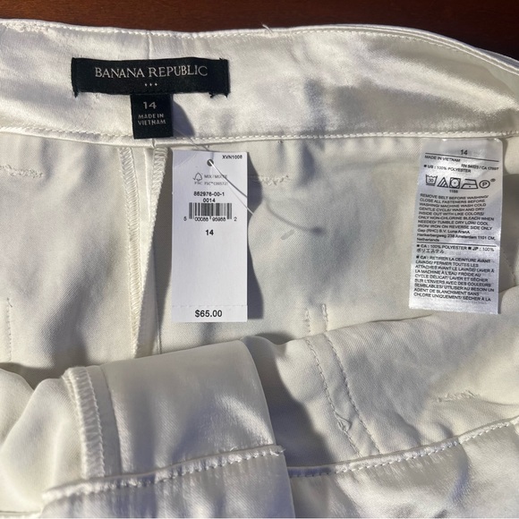 NWT Banana Republic Women’s Utility Shorts Color Snowday Size 14 - Picture 3 of 4